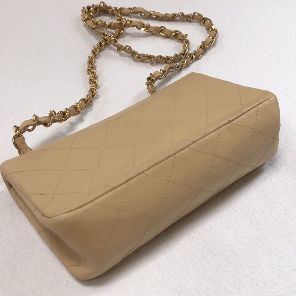 Vintage Chanel Cream Mini Flap - Picture 4 of 16